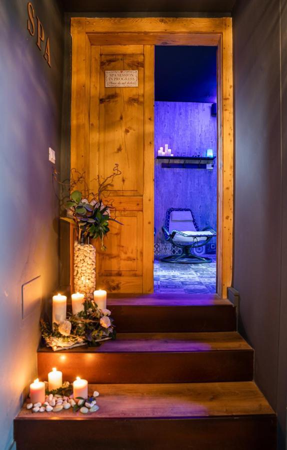 Antico Borgo B&B Con Spa - Adults Only Manerba del Garda Dış mekan fotoğraf